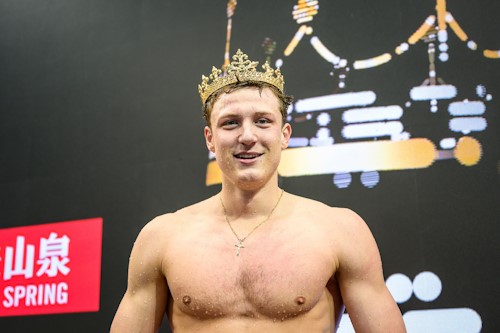 Pieter Coetze 200 back crown