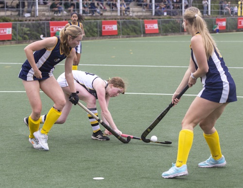 Spar 0913 ladies hockey